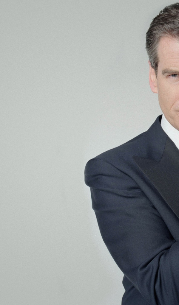 Пирс Броснан актер