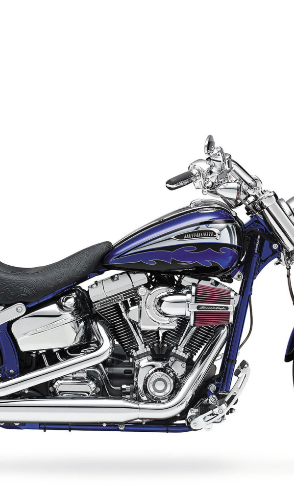 Красивый мотоцикл Harley-Davidson CVO Breakout