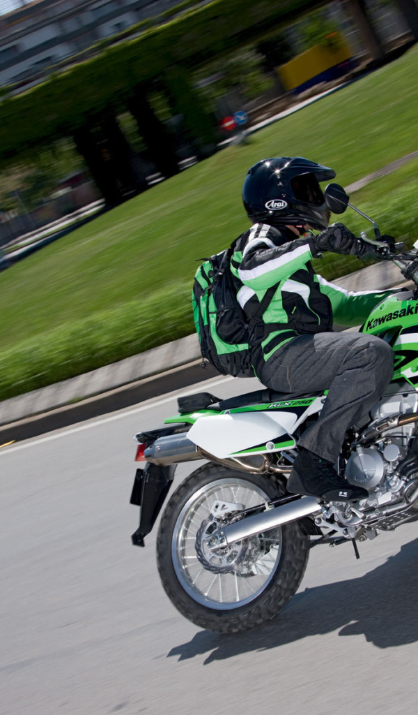 Красивый мотоцикл Kawasaki KLX 250