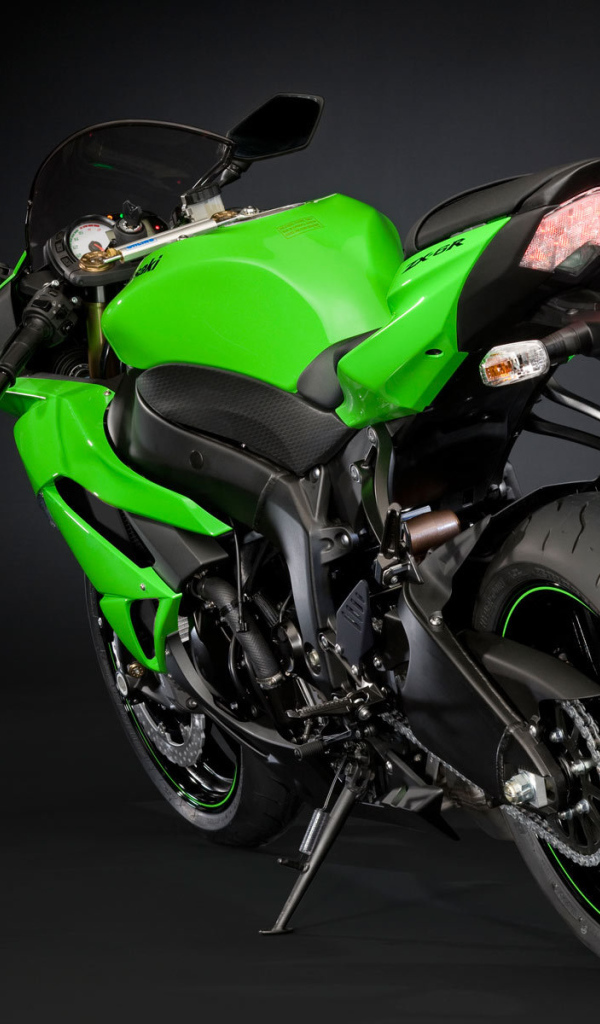 Красивый мотоцикл Kawasaki Ninja ZX-6R
