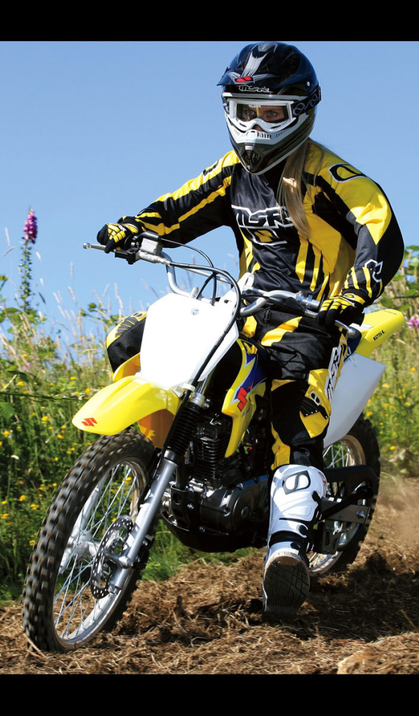 Красивый мотоцикл Suzuki  DR-Z 125