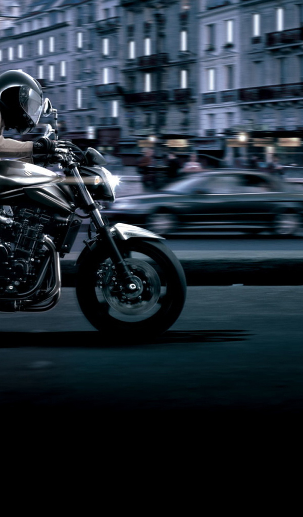 Красивый мотоцикл Suzuki  GSF 650