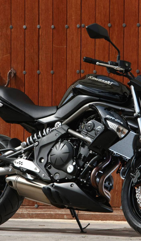 Красивый мотоцикл в москве Kawasaki ER-6n