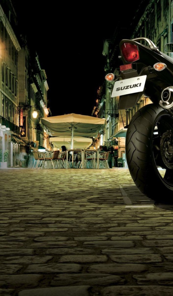 Красивый мотоцикл в москве Suzuki  GSF 1250 S