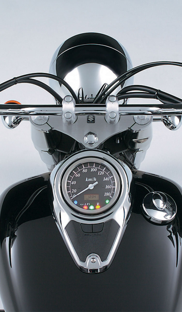 Красивый мотоцикл в москве Suzuki  Intruder C800C
