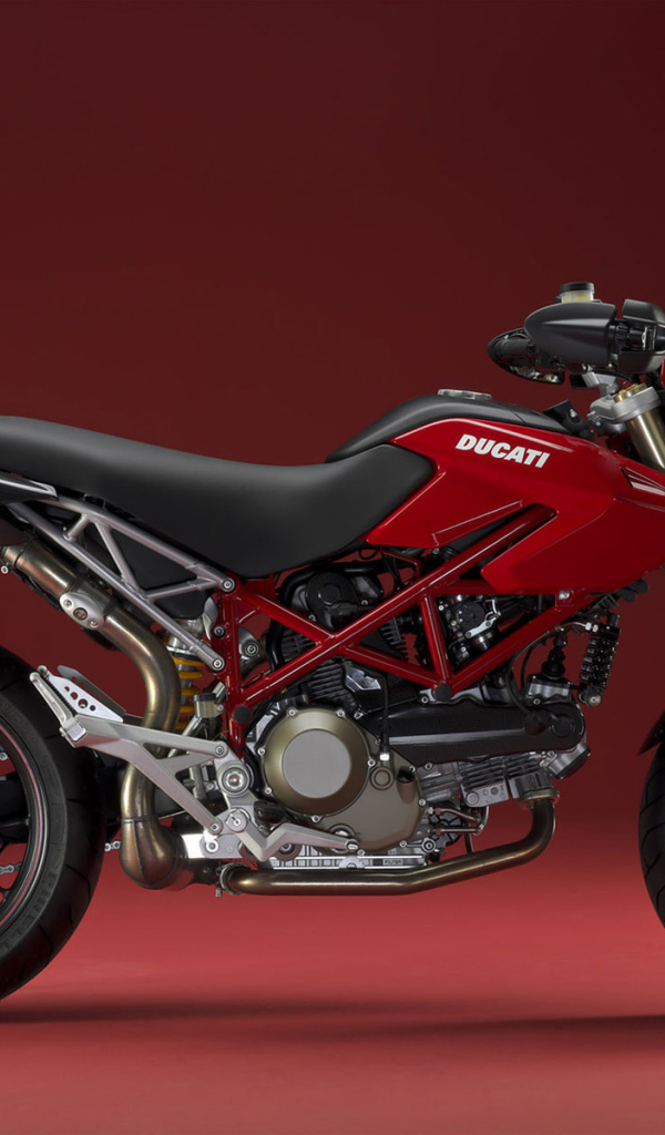 Мотоцикл модели Ducati Hypermotard