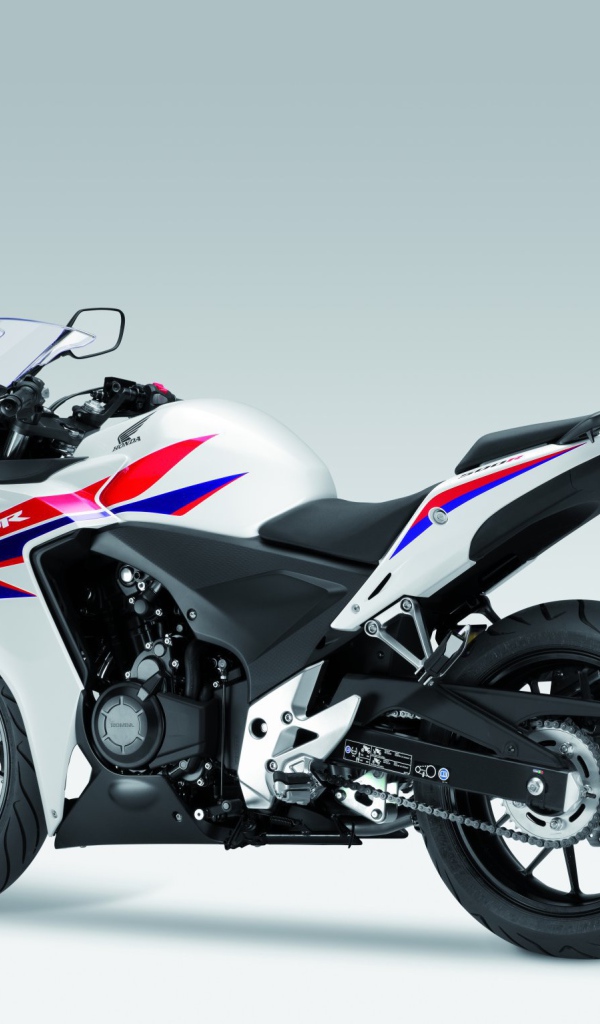 Мотоцикл модели Honda CBR 500 R