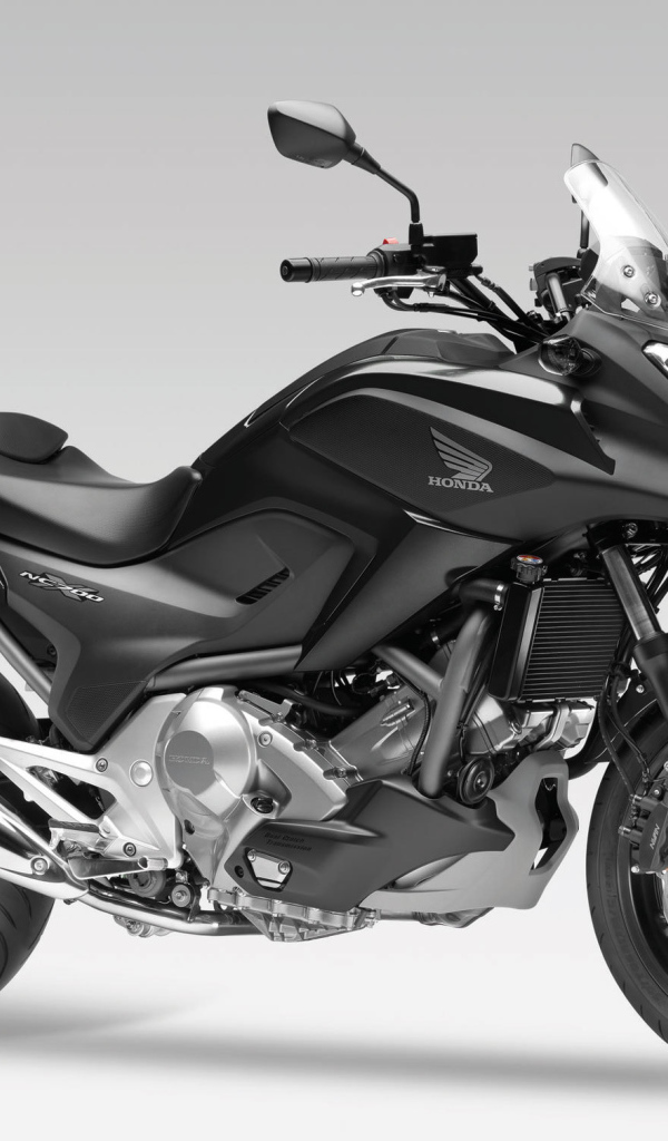 Мотоцикл модели Honda NC 700 X