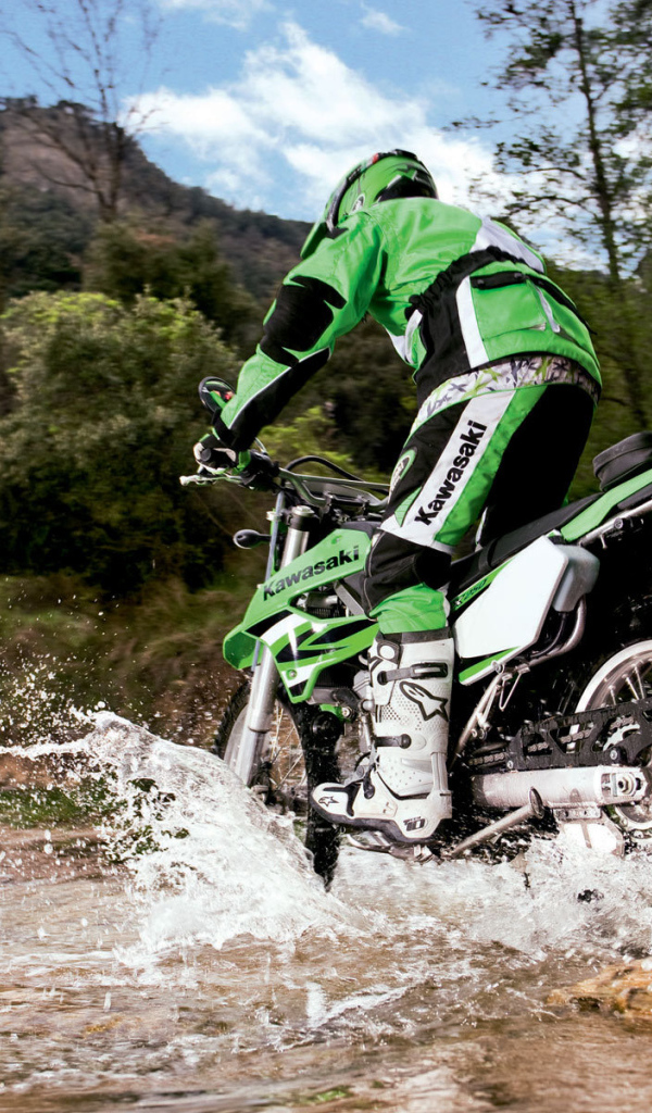 Мотоцикл модели Kawasaki KLX 250