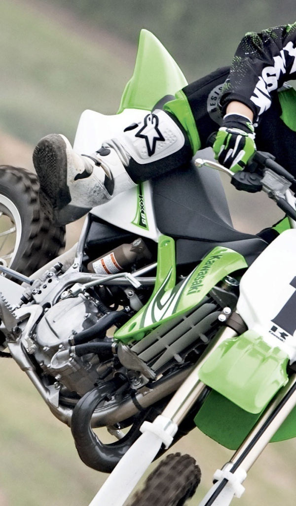 Мотоцикл модели Kawasaki KX 85-II