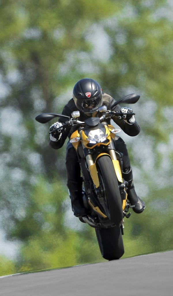 Невероятный мотоцикл Ducati Streetfighter 848