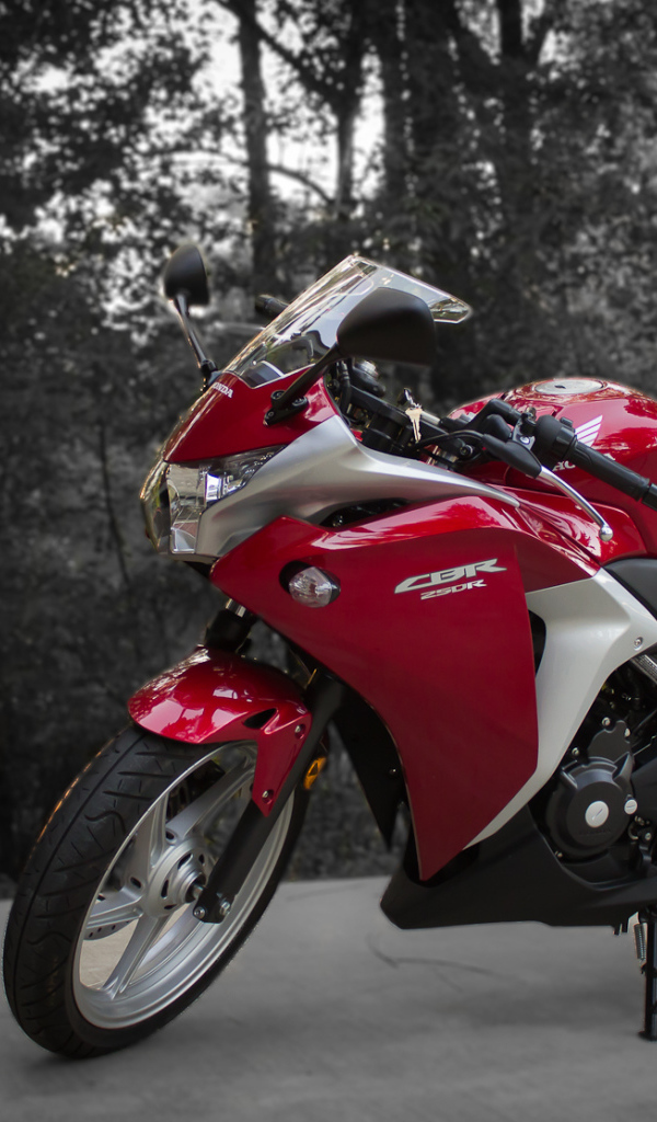 Невероятно быстрый мотоцикл Honda CBR 250 R