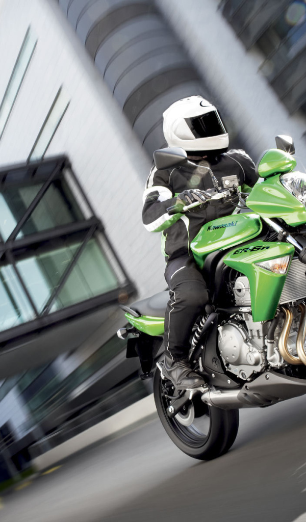 Невероятно быстрый мотоцикл Kawasaki ER-6f