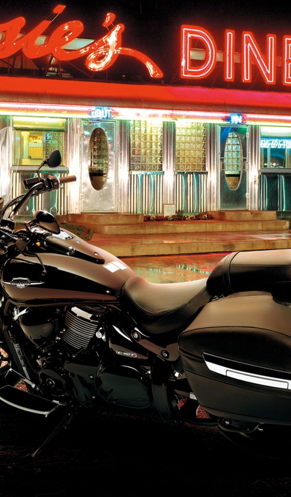 Невероятно быстрый мотоцикл Suzuki Intruder C1500T