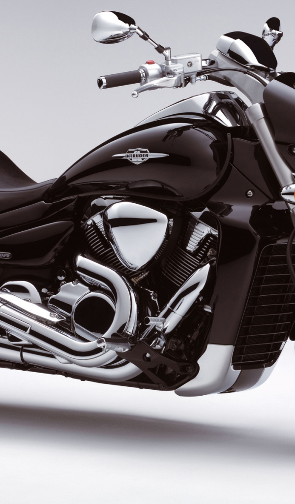 Невероятно быстрый мотоцикл Suzuki Intruder M1800 R