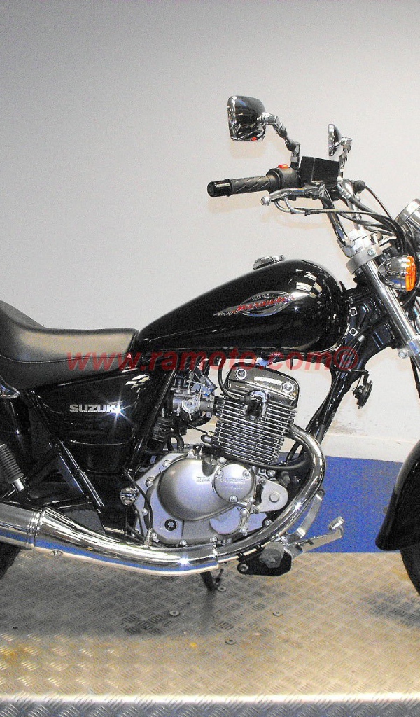 Невероятно быстрый мотоцикл Suzuki Marauder 125