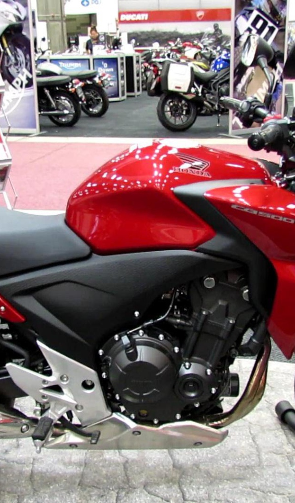 Невероятно быстрый мотоцикл Новый мотоцикл Honda CB 500 F