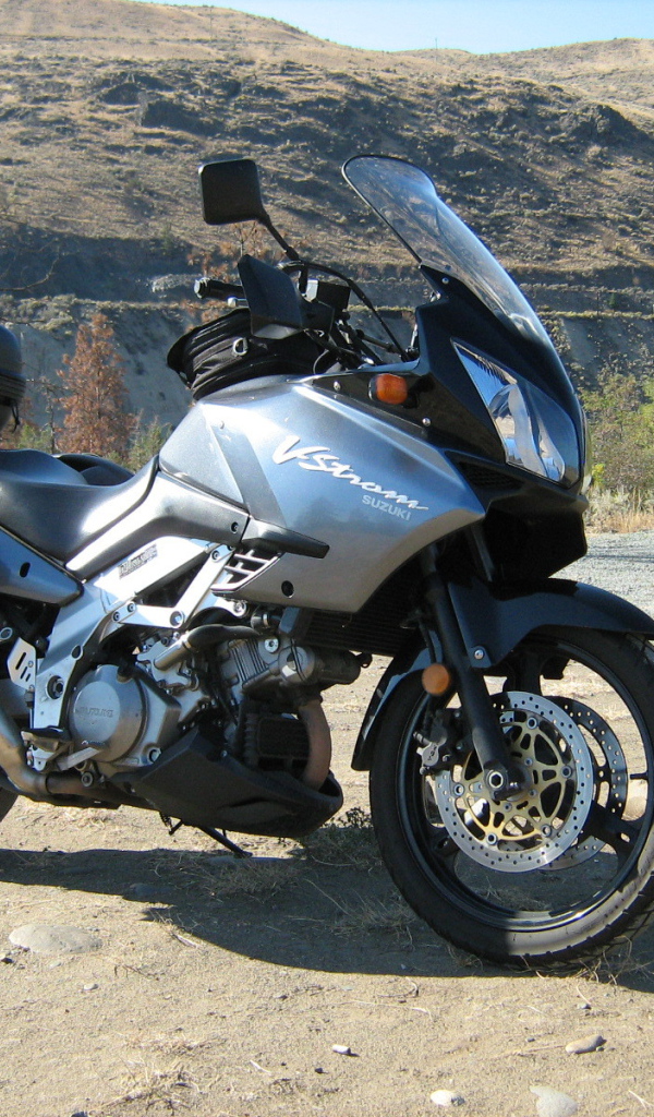 Невероятно быстрый мотоцикл Suzuki V-Storm 1000  DL