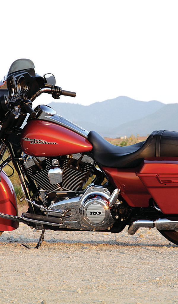 Невероятно быстрый мотоциклHarley-Davidson Street Glide