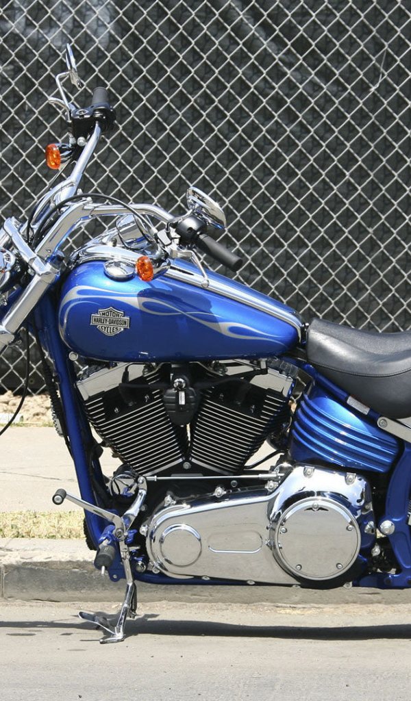 Мотоцикл модели Harley-Davidson Softail Breakout