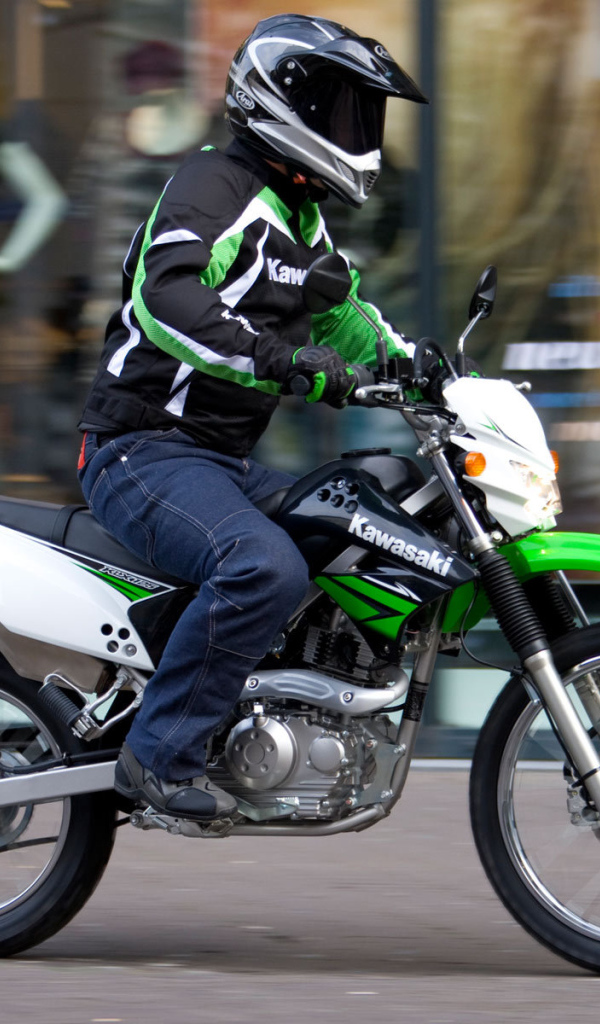 Новый мотоцикл Kawasaki KLX 125