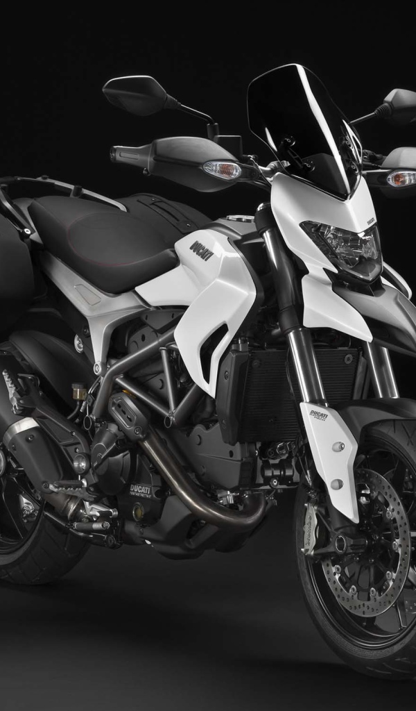 Новый мотоцикл Ducati Hyperstrada