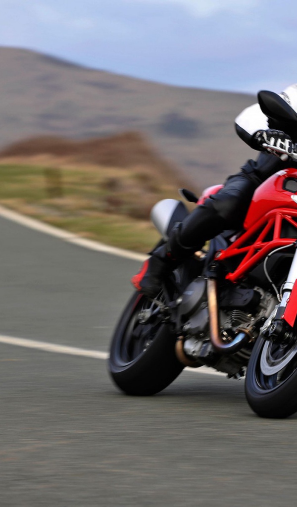 Новый мотоцикл Ducati Monster 1200