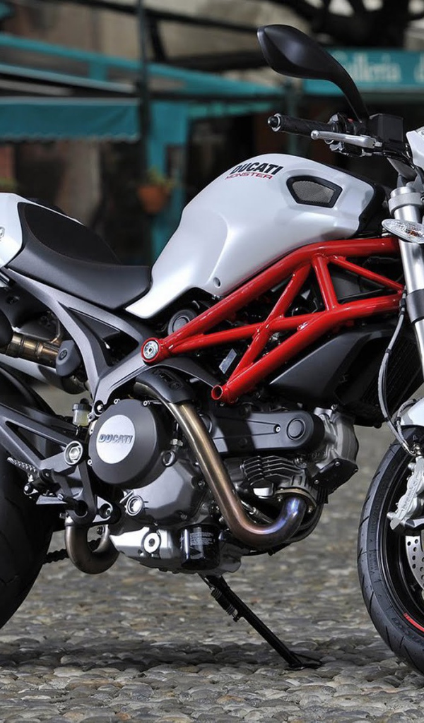 Новый мотоцикл Ducati Monster 796 Corse Stripe