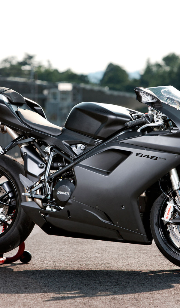 Новый мотоцикл Ducati Superbike 848 Evo