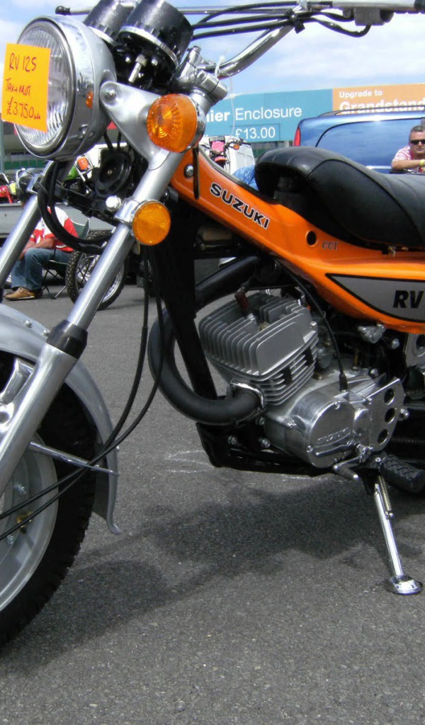 Новый мотоцикл Suzuki RV 125