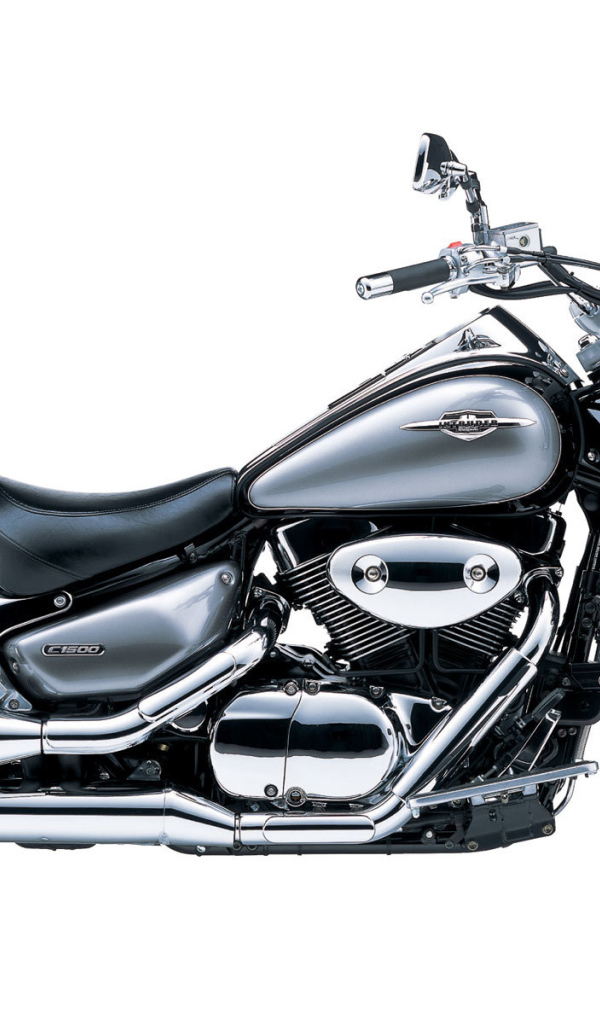 Новый мотоцикл на дороге Suzuki Intruder M1500