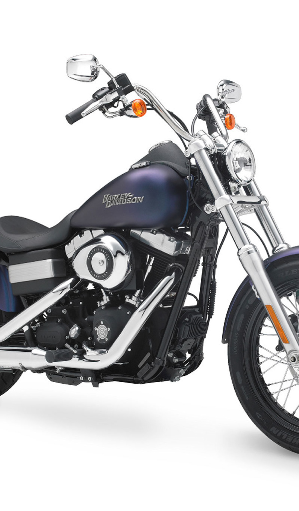 Новый мотоцикл Harley-Davidson Dyna Street Bob