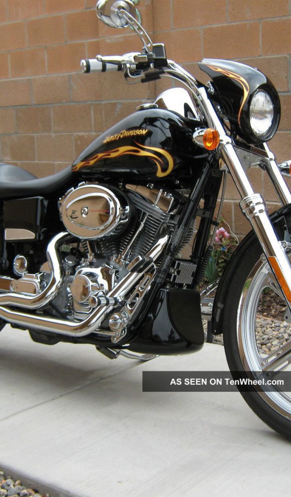 Новый мотоцикл Harley-Davidson Dyna Switchback