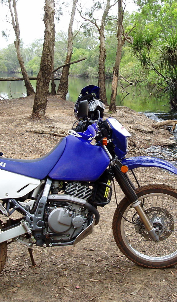 Новый надежный мотоцикл Suzuki DR 650 SE