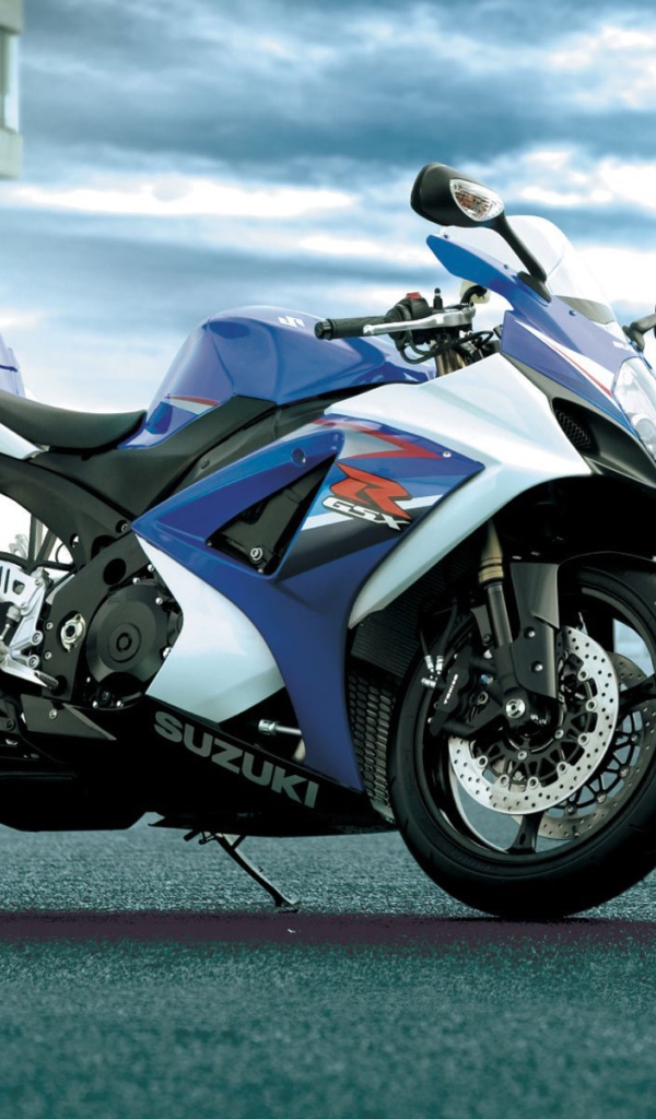 Новый надежный мотоцикл Suzuki  GSX-R 1000
