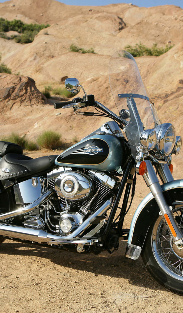 Новый надежный мотоцикл Harley-Davidson Heritage Softail