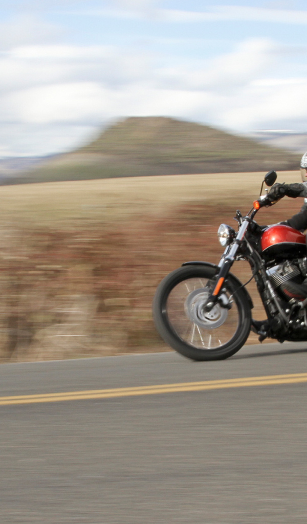 Новый надежный мотоцикл Harley-Davidson Softail Blackline