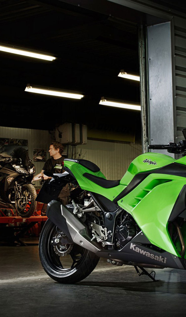 Новый надежный мотоцикл Kawasaki Ninja 300