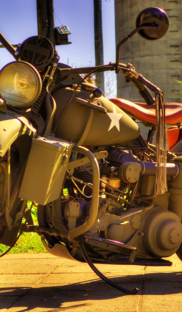 Старый армейский мотоцикл