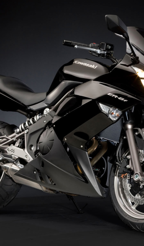 Популярный мотоцикл Kawasaki ER-6f