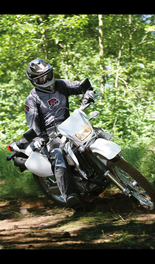 Надежный мотоцикл Suzuki DR-Z400 S