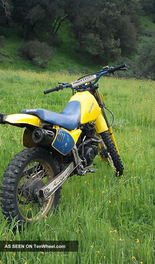 Надежный мотоцикл Suzuki DR 200 SE
