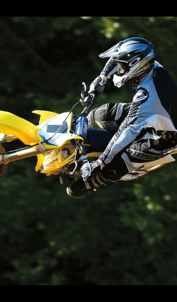 Надежный мотоцикл Suzuki RM-Z 250