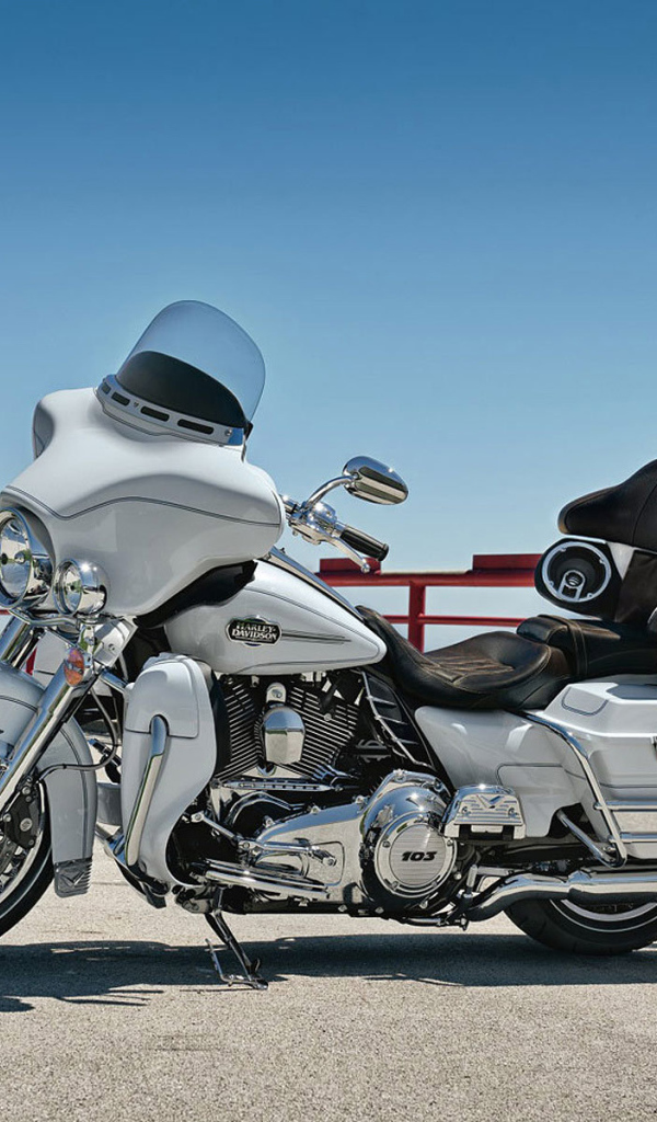 Надежный мотоцикл Harley-Davidson Electra Glide Ultra Classic