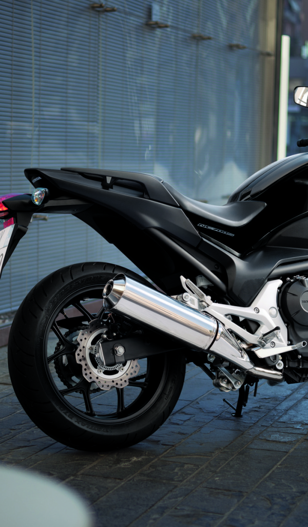 Надежный мотоцикл Honda NC 700 S
