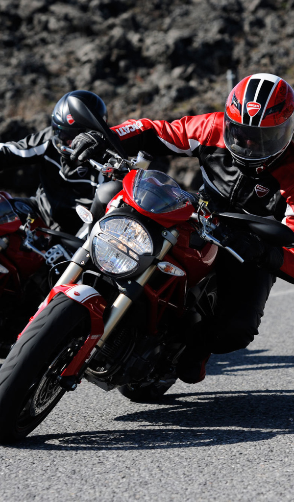 Тест-драйв мотоцикла Ducati Monster 796 Corse Stripe