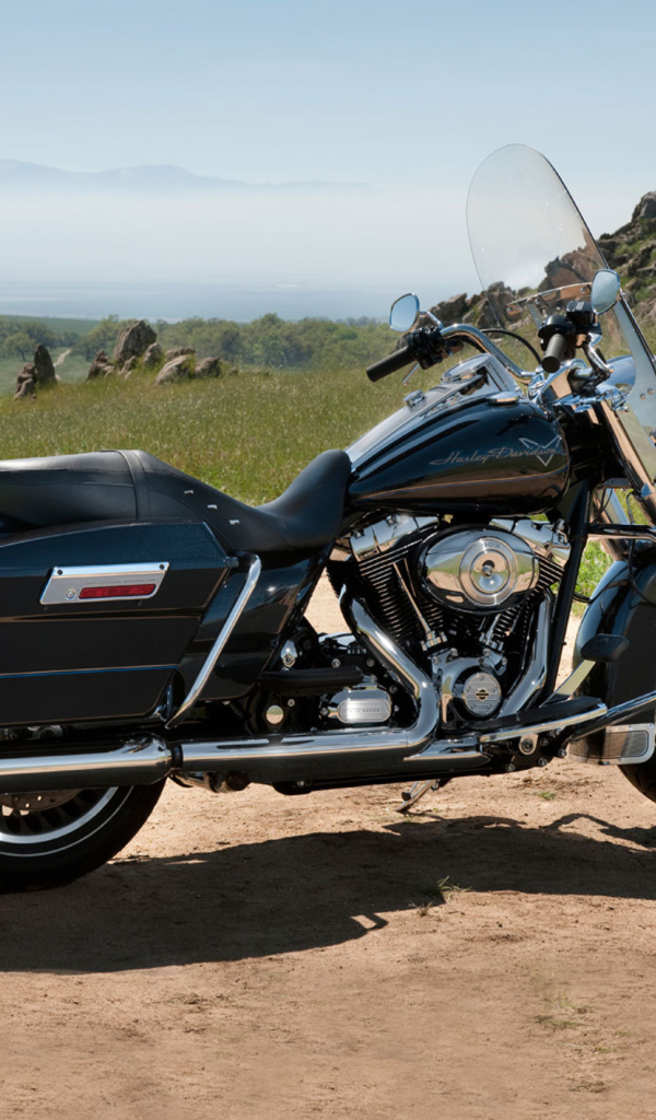 Тест-драйв мотоцикла Harley-Davidson CVO Road King