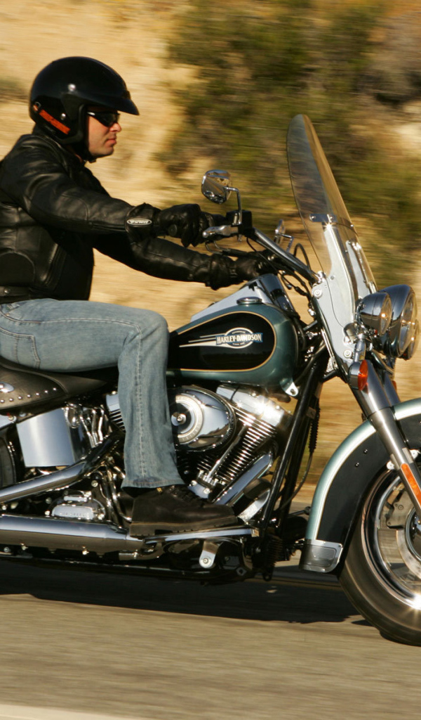 Тест-драйв мотоцикла Harley-Davidson Heritage Softail