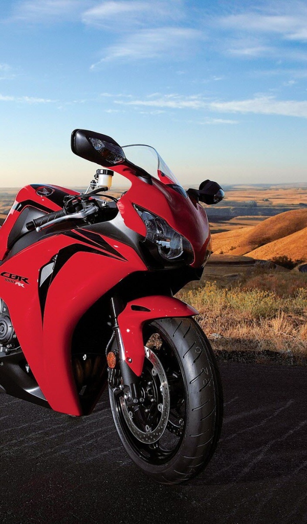 Красный Honda cbr 1000rr