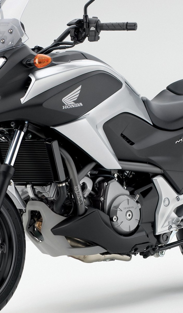 Невероятно быстрый мотоцикл Honda NC 700 X